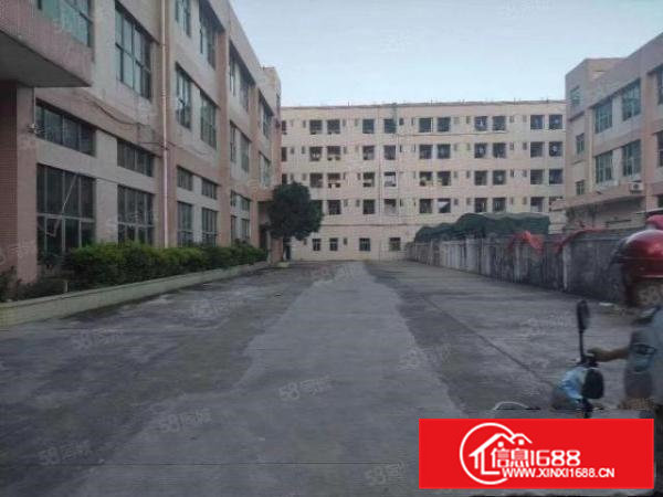 清溪三中新出原房东厂房楼上1500平方带现成的装修地坪漆