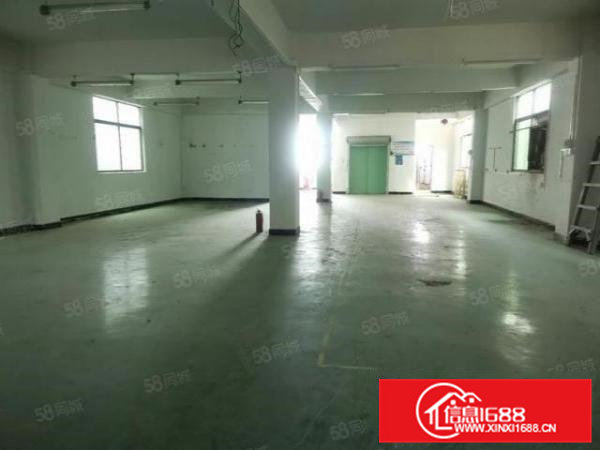 大岭山工业区空出三楼650方标准厂房出租带电梯办公室装修