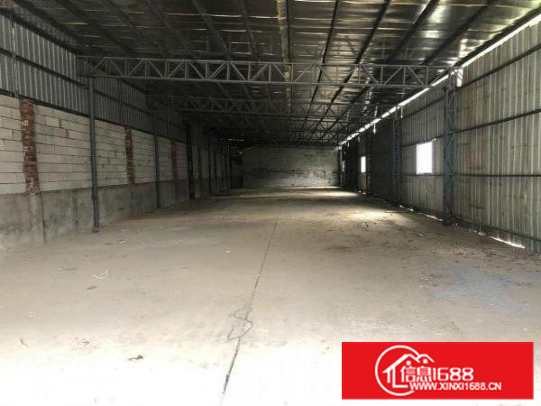 大岭山镇原房东独院钢构厂房高5米，周边无居民三相电