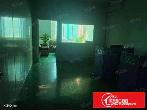 长安锦厦新出楼上带装修厂房600平出租