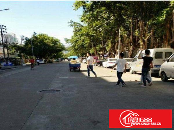 平湖上木古工业区楼上700平标准厂房带装修招租