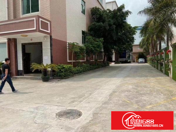 原房东一楼实际面积出租，现成装修，层高5.5米。水电齐全