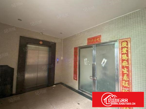 龙眼新出三楼一整层500方带办公室精装修