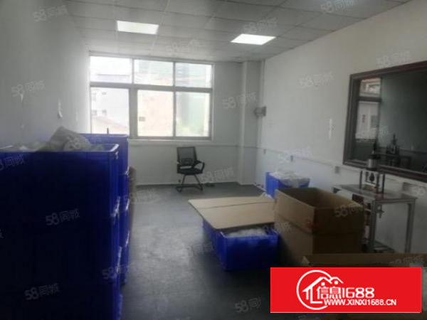 石排标准厂房楼上700方租15元，现成的无尘车间，办公室装修