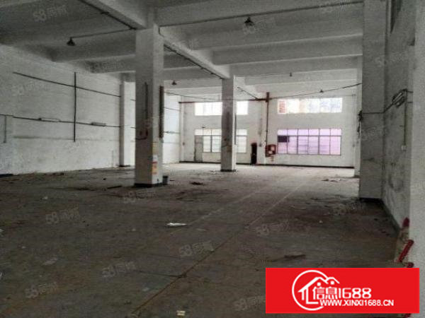 松岗沙浦地铁口新出一楼厂房900平，层高6.5米，带装修
