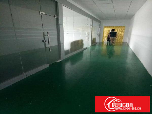 龙岗区坪地镇原房东二楼1300平米，带水电装修，车间地坪漆！