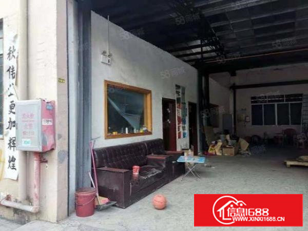 独门砖墙到顶厂房出租，2部行吊，格局方正实用，重工业