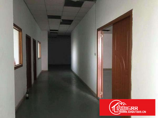 长安镇厦边新出原房东厂房400平方，带有豪华装修，水电齐全！