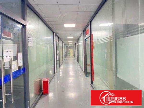 石岩6号地铁口附近3楼500平精装修，免转让费