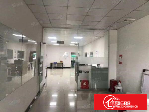 凤岗新出楼上1100平方。现成水电办公室，无需转让费，院子大