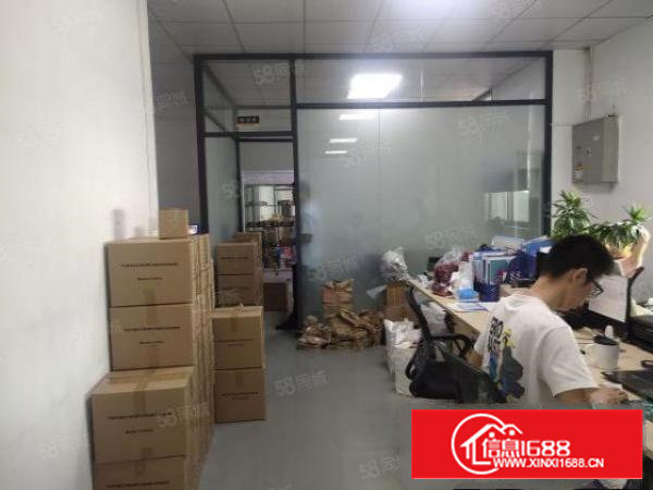 西乡，后瑞，黄田工业园，新出楼上带精装修350平，租金24元