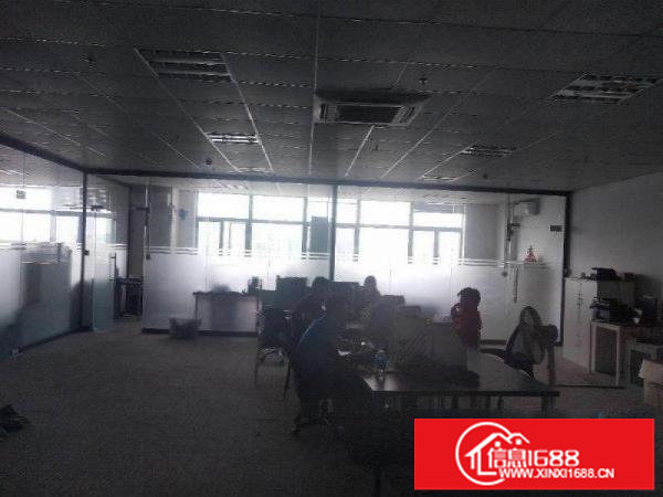 坂田上雪带装修200平到1200平可分租