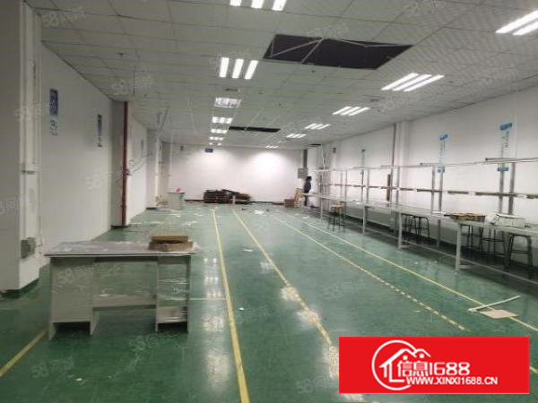 西乡，前进二路旁大型工业区新出楼上精装修900平厂房。