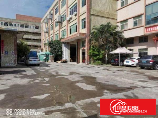 凤岗黄洞1300平厂房，门口空地大，适合纸箱加工玩具等行业