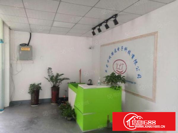 凤岗油甘埔楼上500平方带地坪漆豪华装修水电齐全只租12块