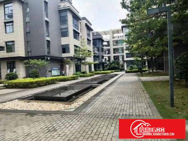 大朗镇原房东楼上厂房单层1000平，带装修有二吨电梯