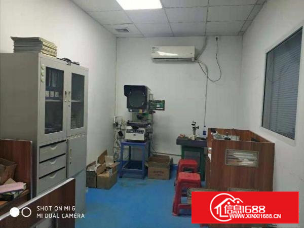 长安乌沙大润发旁楼上300平起租电子厂房已分割好