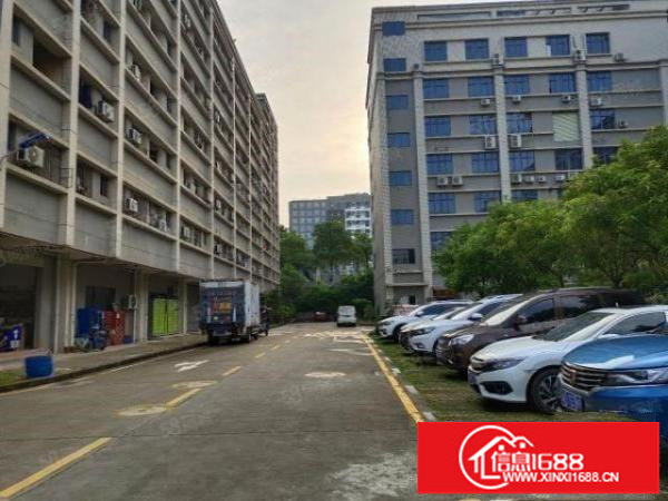 布吉独院厂房带装修,可分租80至8000平,可环评交通便利