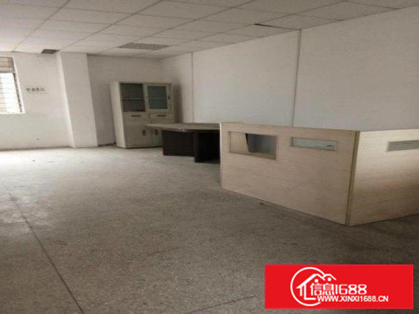 凤岗镇精品两层小独院厂房出租1800平方，带宿舍