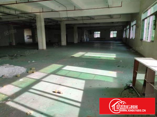 寮步小坑工业区新出独院厂房550平出租，形象超靓，租金12元