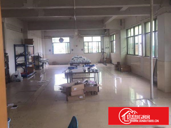 万江工业园厂房楼上1000平米带装修厂房出租有电梯，水电线路