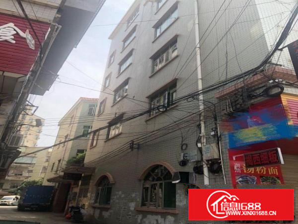 位置在大朗广场后面大路边二三层招租每层大概180方。