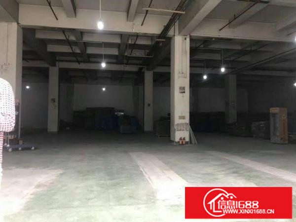 布吉秀峰路一楼1580平方厂房带装修出租