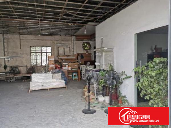 原房东出租一层铁皮房300平方米