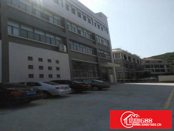 凤岗花园式工业区二，三楼各1500平米出租
