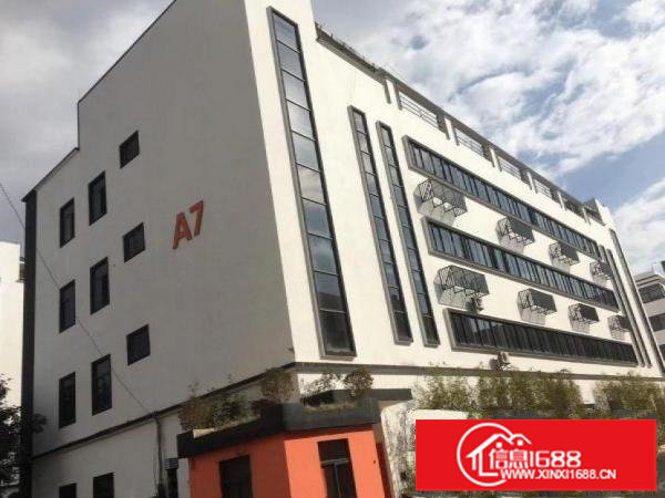 龙岗区龙岗出租现成装修350平方厂房，水电到位