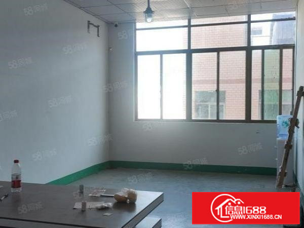 凤岗金凤凰工业区带精装修办公室1000平方原房东厂房出租。