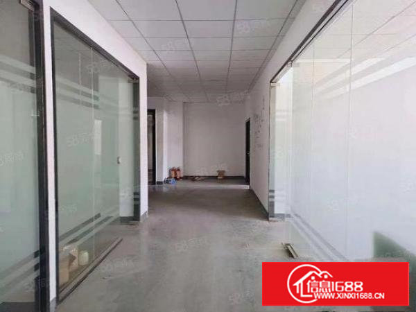 大坪工业区实际面积730平出租，带办公室装修和家具