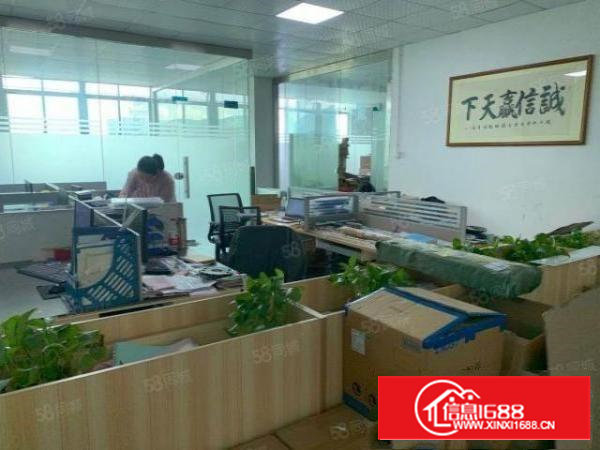 石岩汽车站，电子厂房660平，4间办公室，车间，仓库齐全