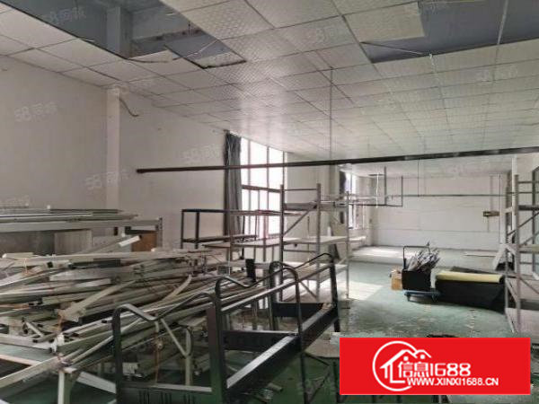 石岩汽车站新出楼上400平精装修厂房，现成地坪漆全新吊顶