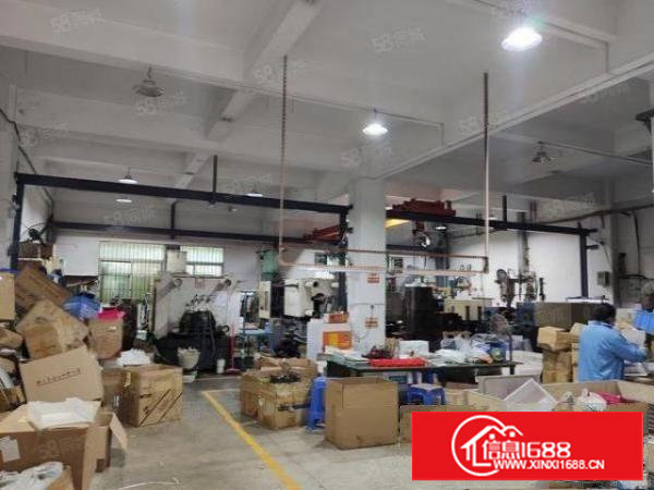 长安乌沙环南路一楼550平米厂房出租，带行车，现成办公室