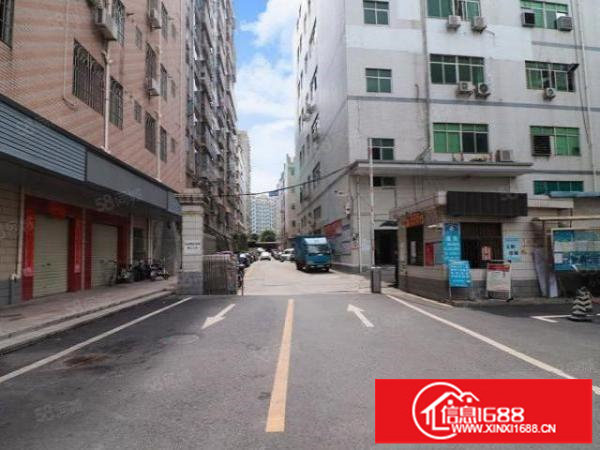 龙华大浪235平米一楼短租仓库厂房业主便宜出租