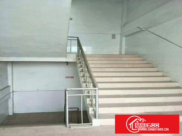 平潭市场旁红本独院出租厂房仓库5800平米