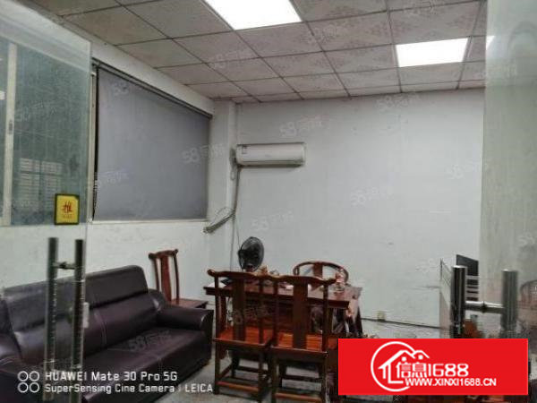 一楼500平方，带现成行车厂房出租