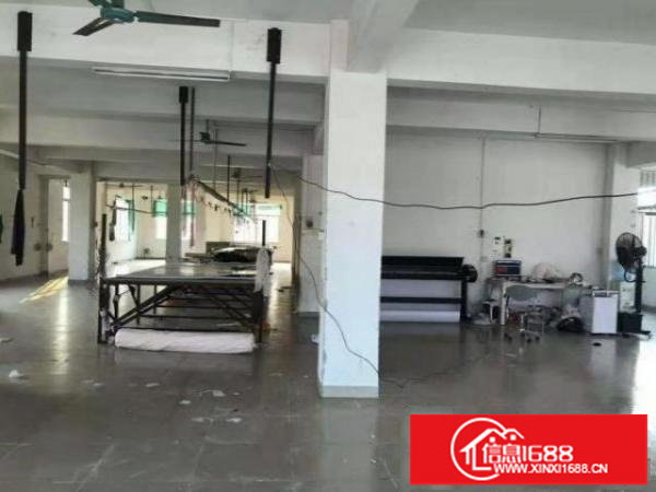 公明下村急租3楼标准厂房580平，可办环评