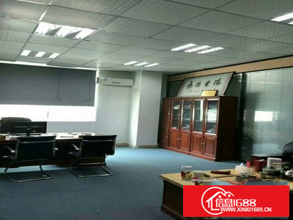 观澜梅观高速旁楼上800平方带精装修厂房招租