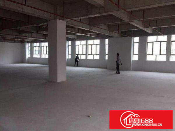 出租龙岗区平湖标准厂房二楼900平带办公室装修