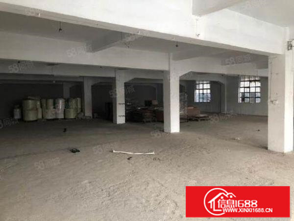 高埗6元厂房出租，二楼有货梯两部
