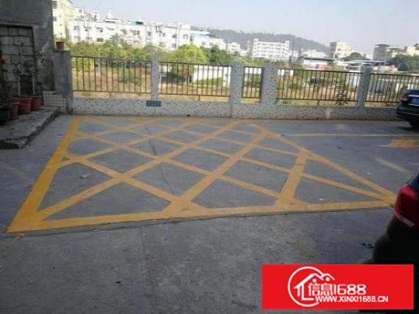 出租坪山区碧岭工业区分租楼上260平方厂房，3800打包