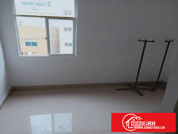 深圳市龙岗大道边，地铁口900米，原房东自有小独栋厂房招租