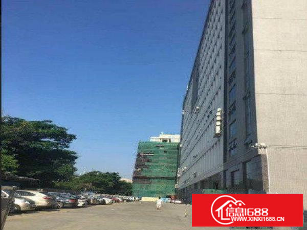 龙岗区横岗楼上高端厂房300平方带装修出租，无需转让费