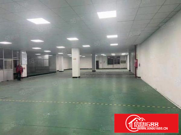 1100平方楼上6元精装修办公室水电到位2吨货梯黄江镇