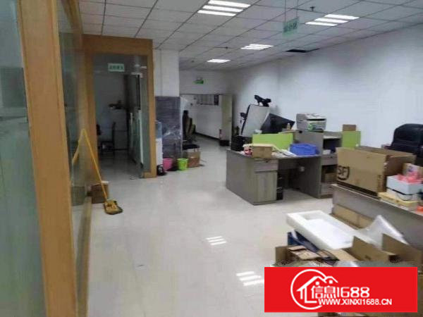 坪山新出一楼850平办公研发厂房出租，17元平
