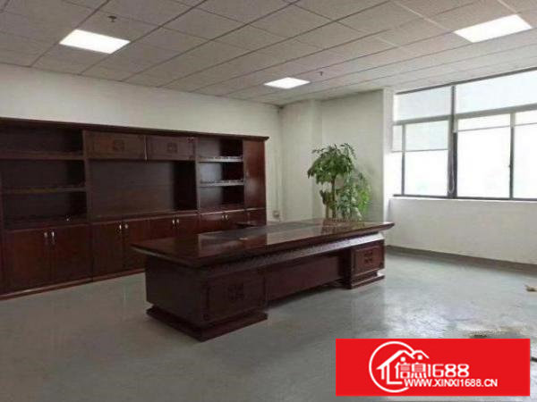 笋盘深圳平湖工业区楼上1200方，带办公室吊顶车间，拎包用