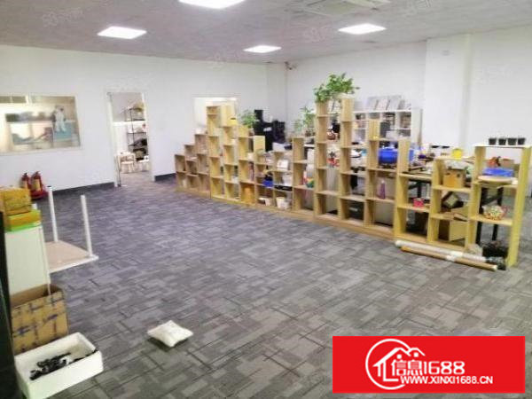 龙华汽车站附近900平豪华装修，无公摊，大小可分租