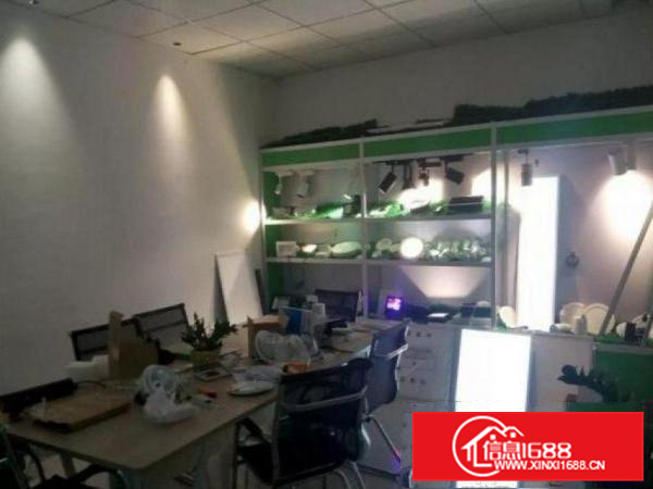 出租南海狮山兴业路附近楼上550平精装修厂房生活交通便利